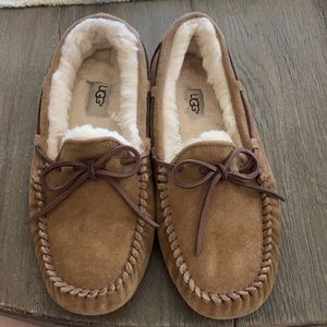 UGG Dakota Moccasin